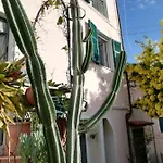 Monolocale Con Giardino E Parcheggio Privato Citra Zero Zero Ottanta Trentuno Lt 0281 Daire Imperia