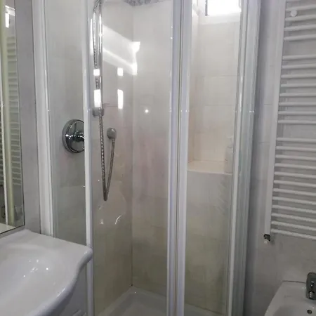 Monolocale Con Giardino E Parcheggio Privato Citra Zero Zero Ottanta Trentuno Lt 0281 Lejlighed *