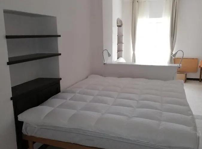 Monolocale Con Giardino E Parcheggio Privato Citra Zero Zero Ottanta Trentuno Lt 0281 Imperia
