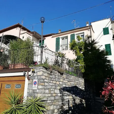 Monolocale Con Giardino E Parcheggio Privato Citra Zero Zero Ottanta Trentuno Lt 0281 شقة