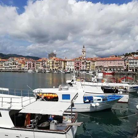 Monolocale Con Giardino E Parcheggio Privato Citra Zero Zero Ottanta Trentuno Lt 0281 *