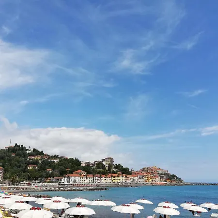 Daire Monolocale Con Giardino E Parcheggio Privato Citra Zero Zero Ottanta Trentuno Lt 0281