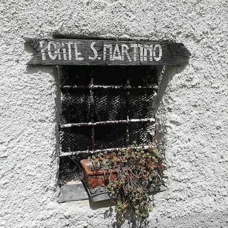 Monolocale Con Giardino E Parcheggio Privato Citra Zero Zero Ottanta Trentuno Lt 0281 إمبيريا