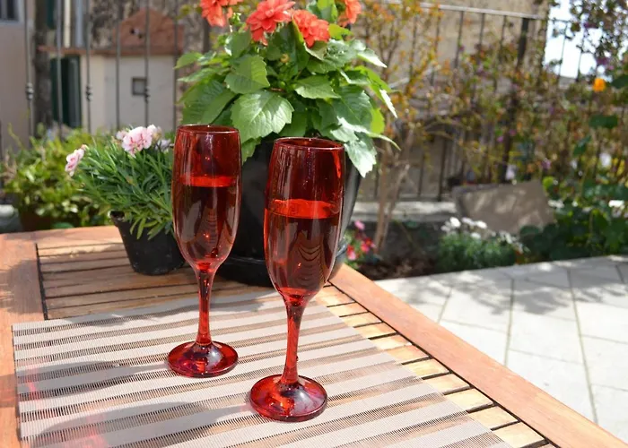 Appartamento Monolocale Con Giardino E Parcheggio Privato Citra Zero Zero Ottanta Trentuno Lt 0281